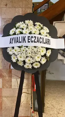 Eczacılar Serisi - Beyaz Krizantem Butik Çelengi - 1 (İşleniyor...)